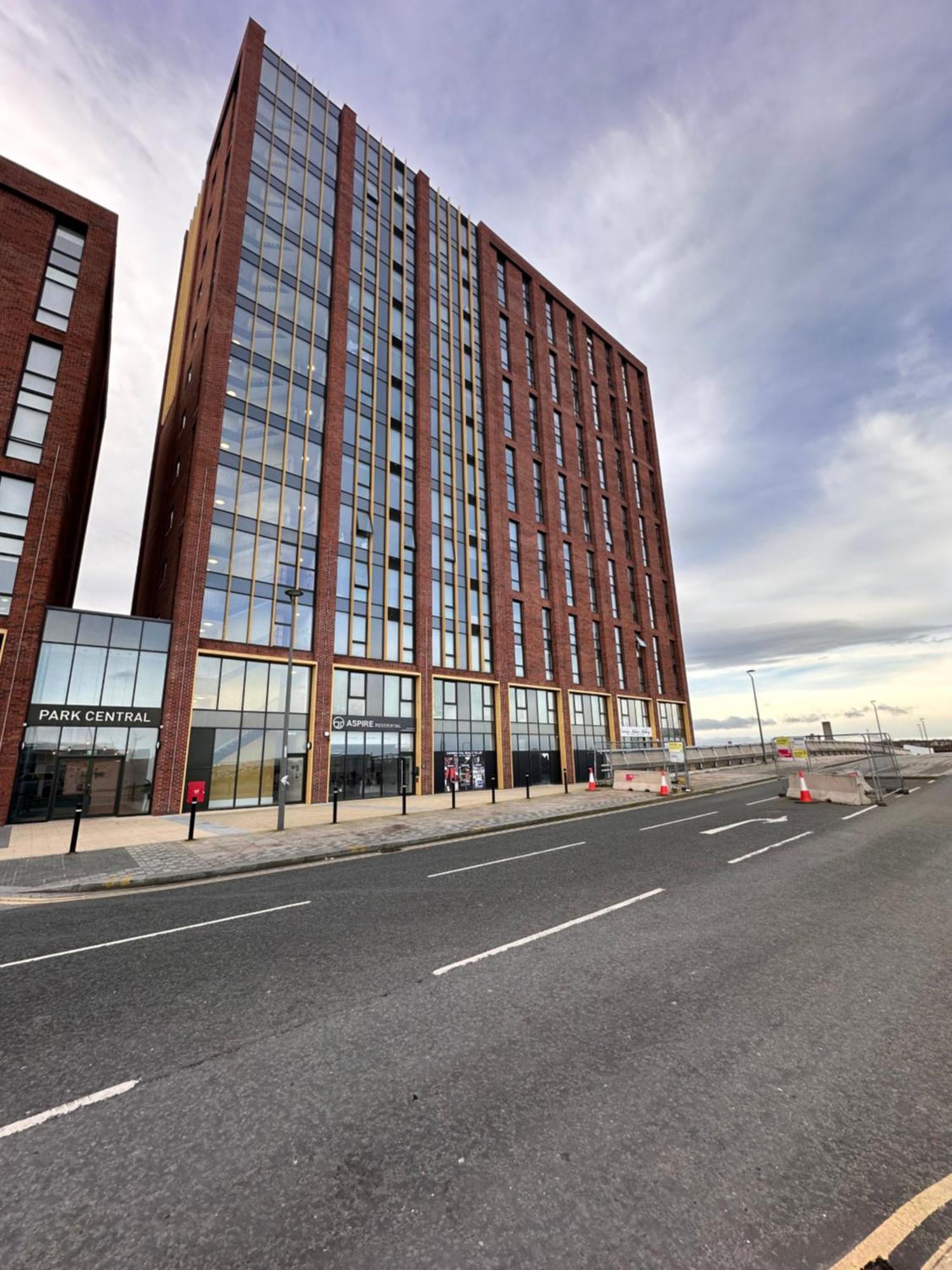 Park Central Liverpool Apartment Luaran gambar